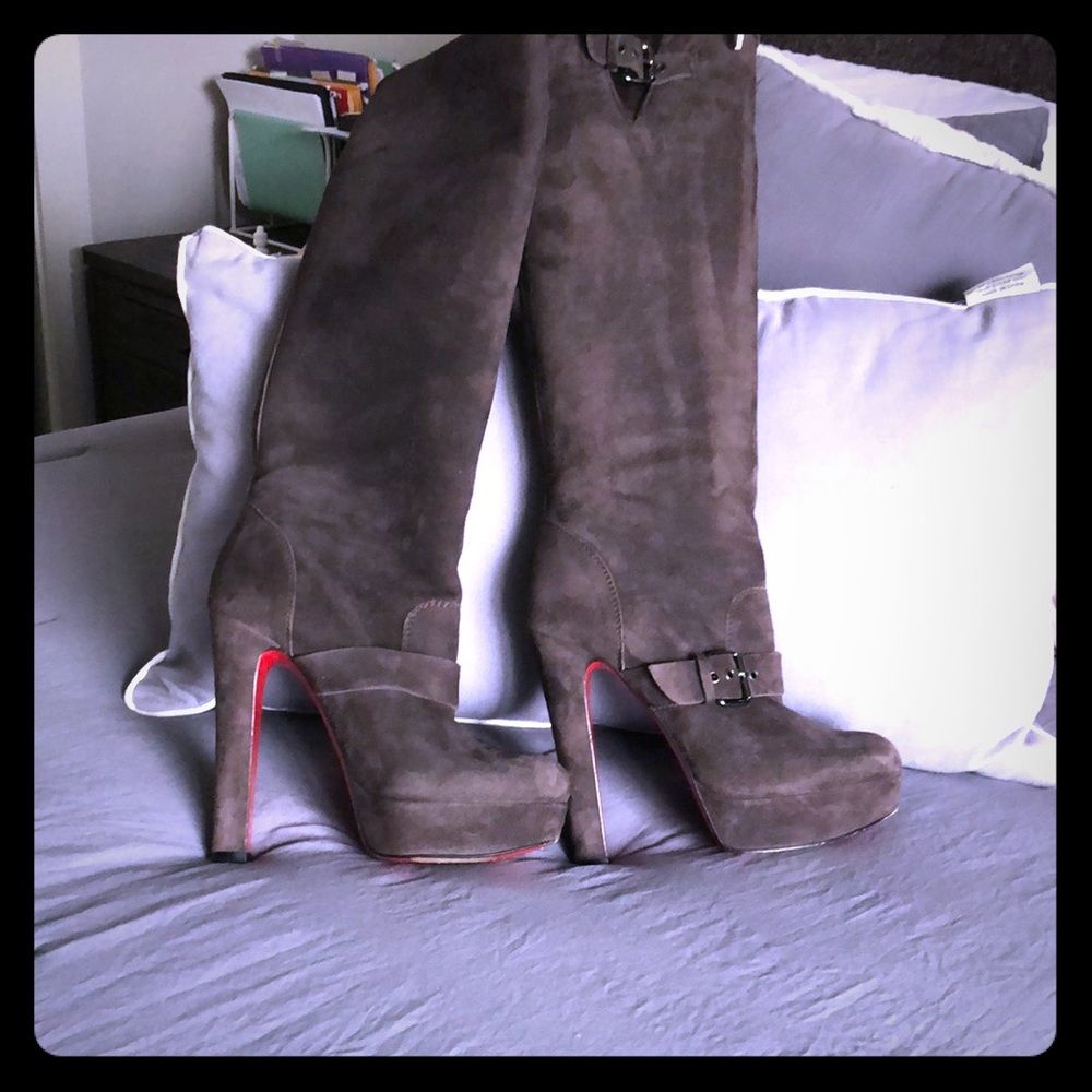 Cristian Louboutin 39 1/2 brown suede Boots